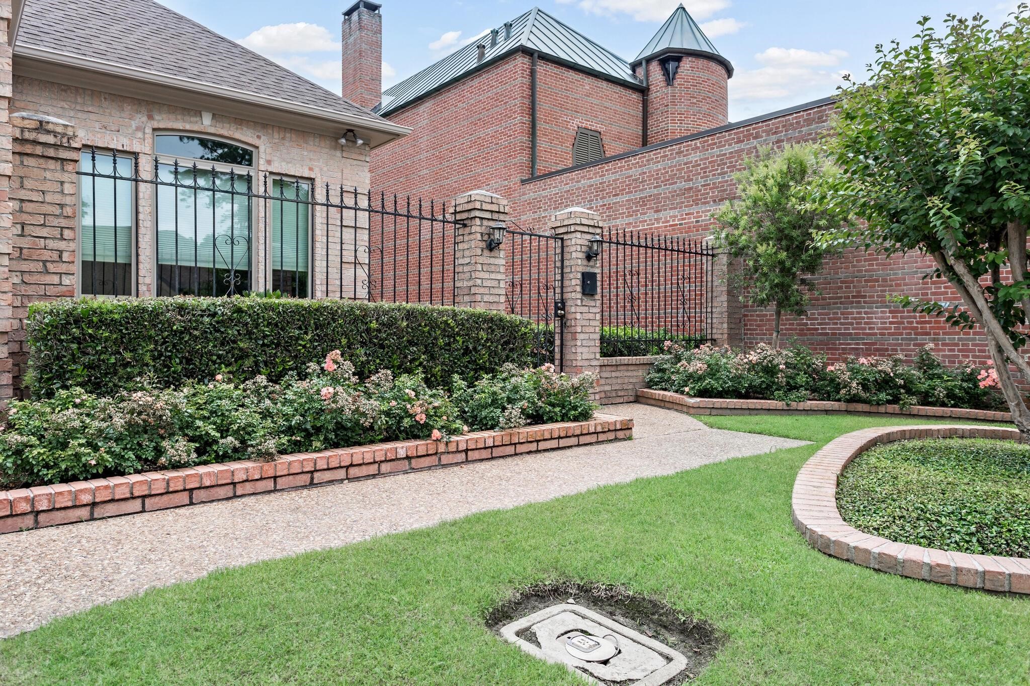 120 Summerwood Street Beaumont TX 77706