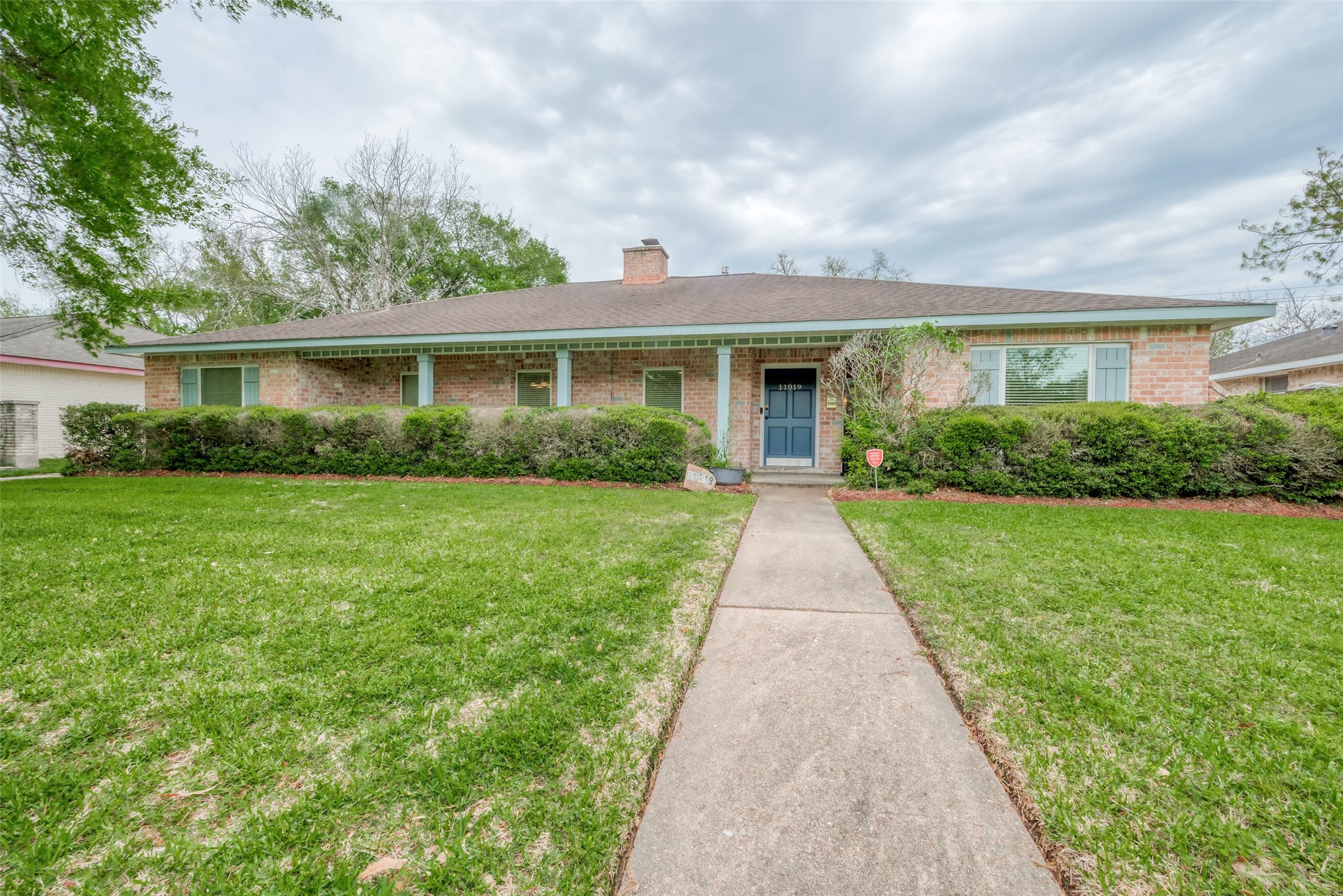 11019 Hillcroft Street Houston TX 77096