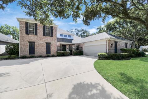 63 Crestwood Circle Sugar Land TX 77478