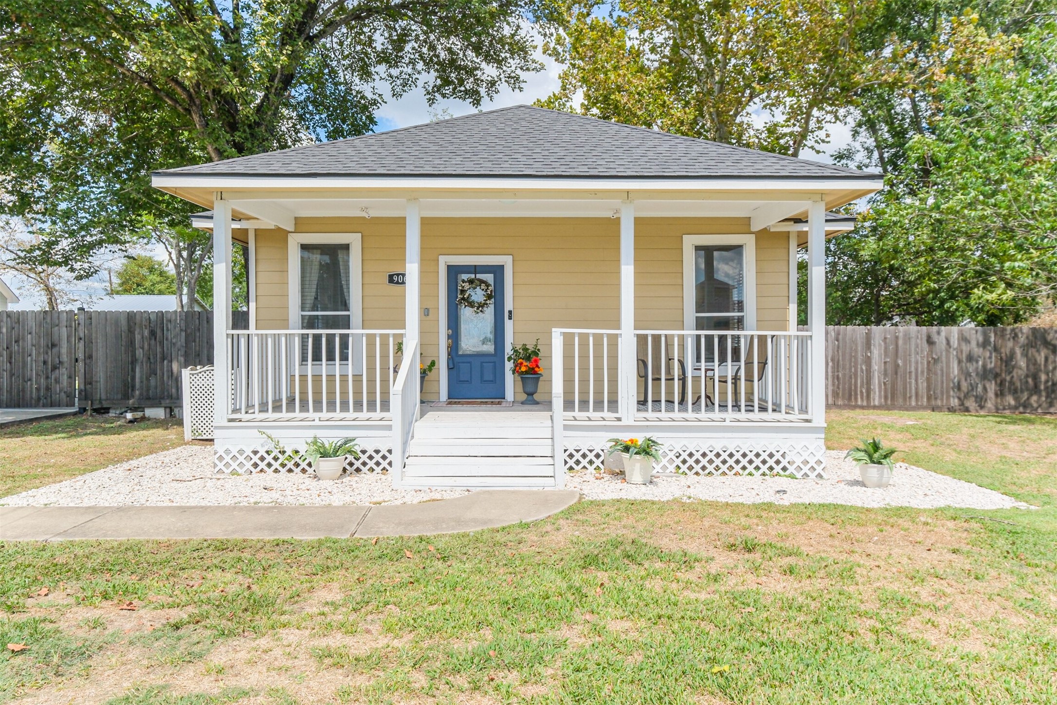 906 W Clayton Street Dayton TX 77535