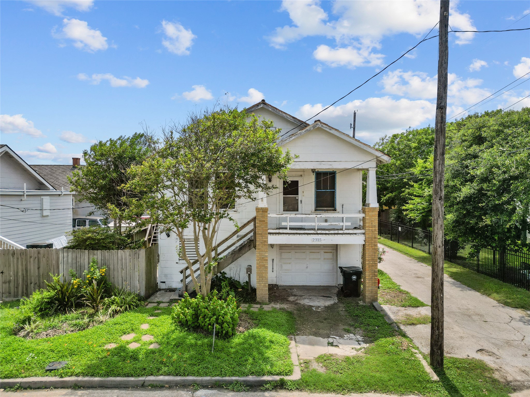 2315 35th Street Galveston TX 77550