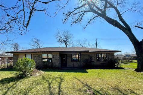 229 Burkett Street Richwood TX 77531