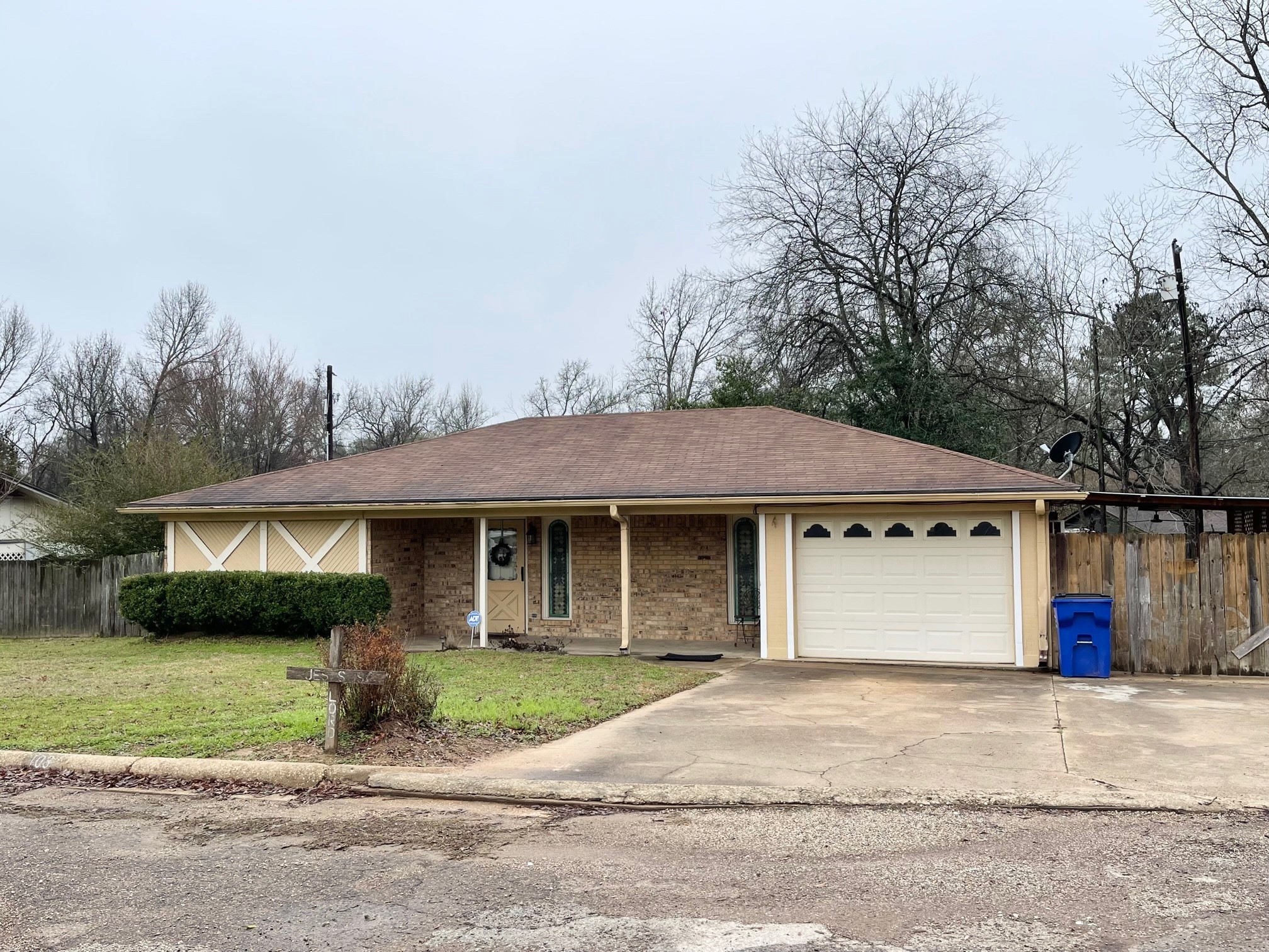 103 El Camino Drive Crockett TX 75835