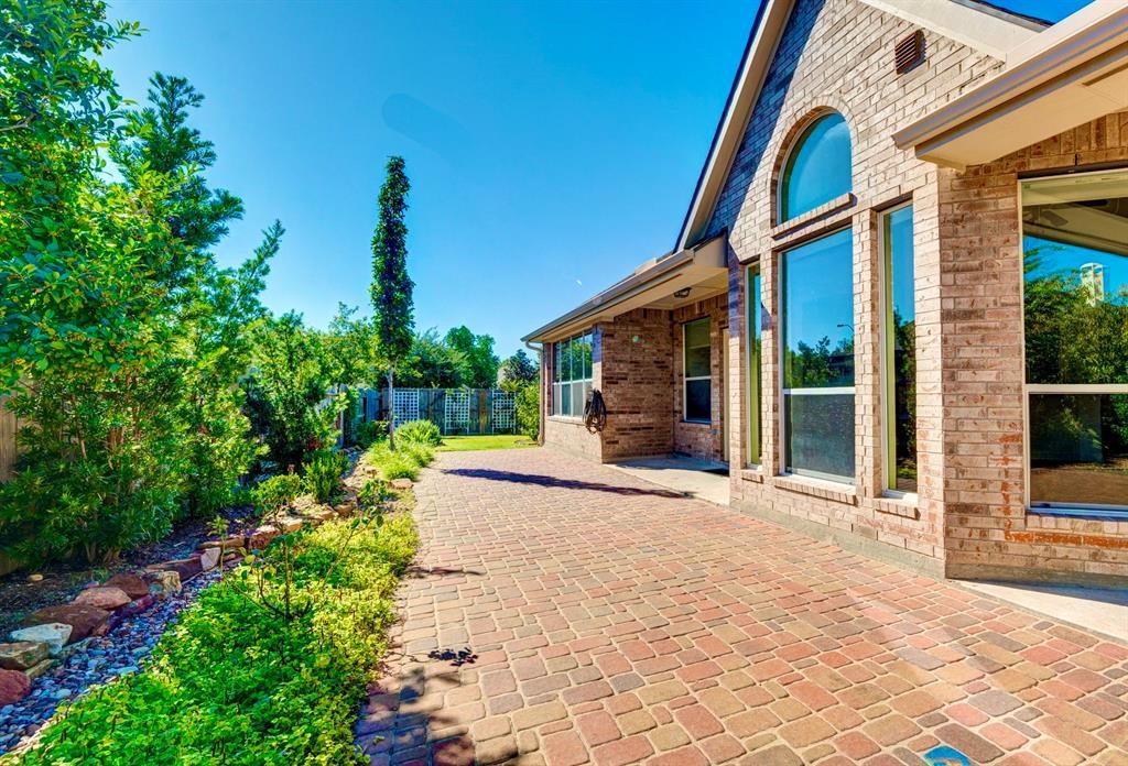 28302 Lauren Cove Lane Spring TX 77386
