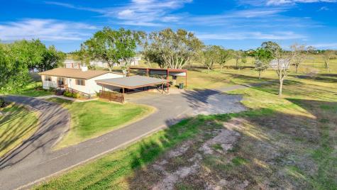293 County Road 406 Edna TX 77957