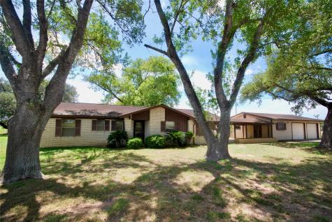 2388 Us Highway 77 S Hallettsville TX 77964