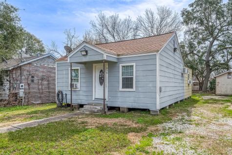 916 Bonnie Street South Houston TX 77587