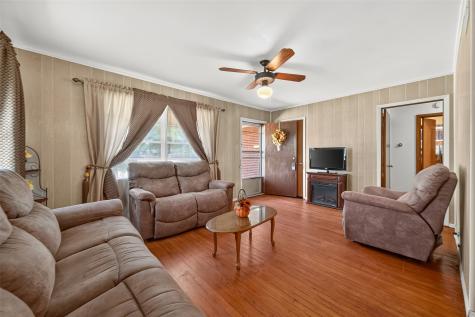 5658 Berry Creek Drive Houston TX 77017