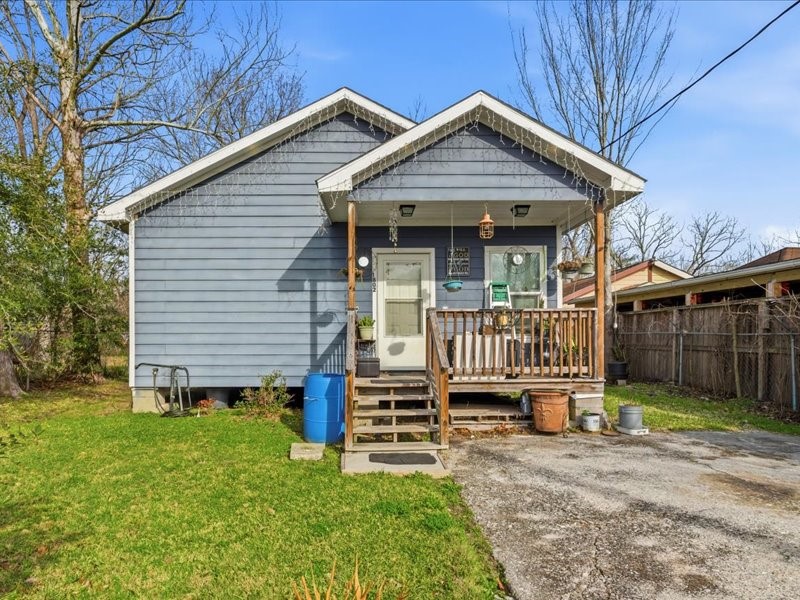 1802 Fort Worth Street Baytown TX 77520