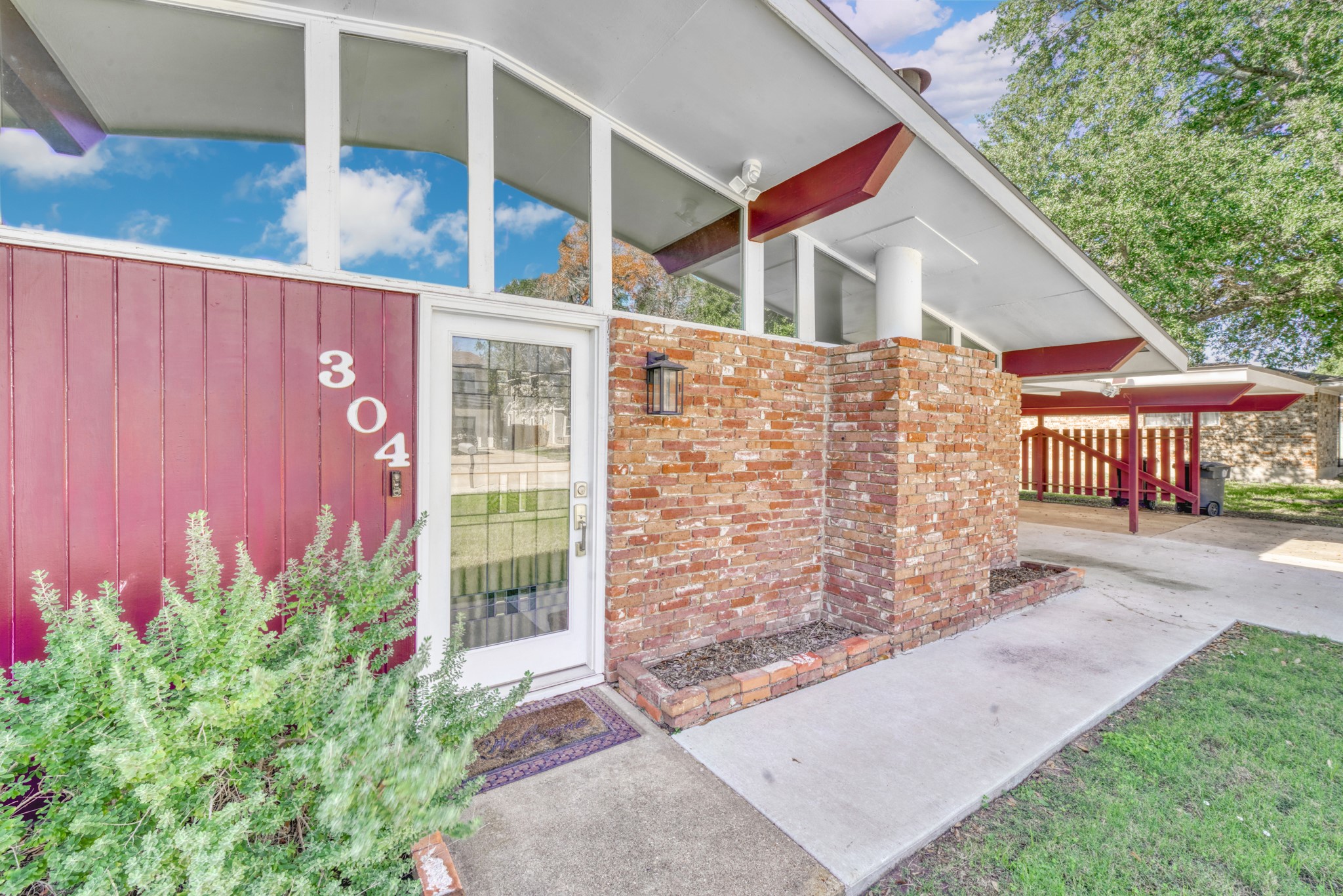 304 Glade Street College Station TX 77840