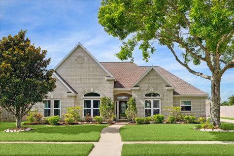 1710 Orlando Street Friendswood TX 77546