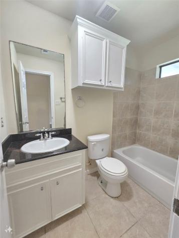 2112 Davis Street Houston TX 77026