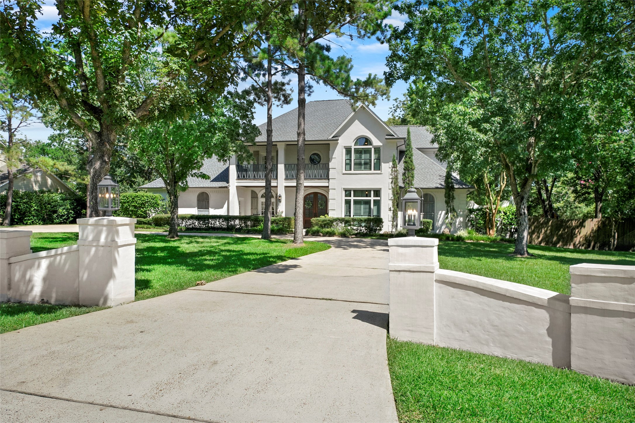 911 Pine Hollow Drive Friendswood TX 77546