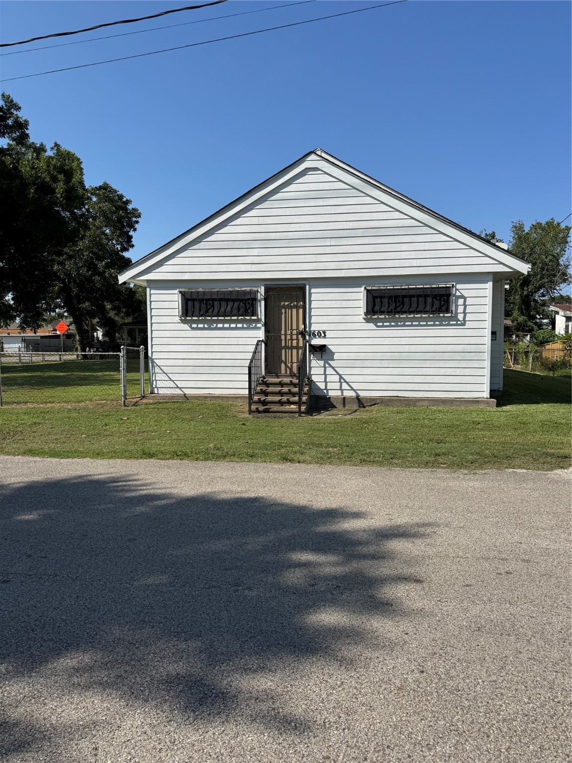 1603 Campbell Street Houston TX 77009