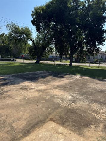 1603 Campbell Street Houston TX 77009