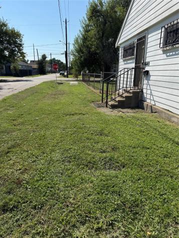 1603 Campbell Street Houston TX 77009