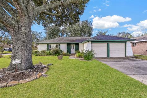 16222 Forest Bend Avenue Friendswood TX 77546