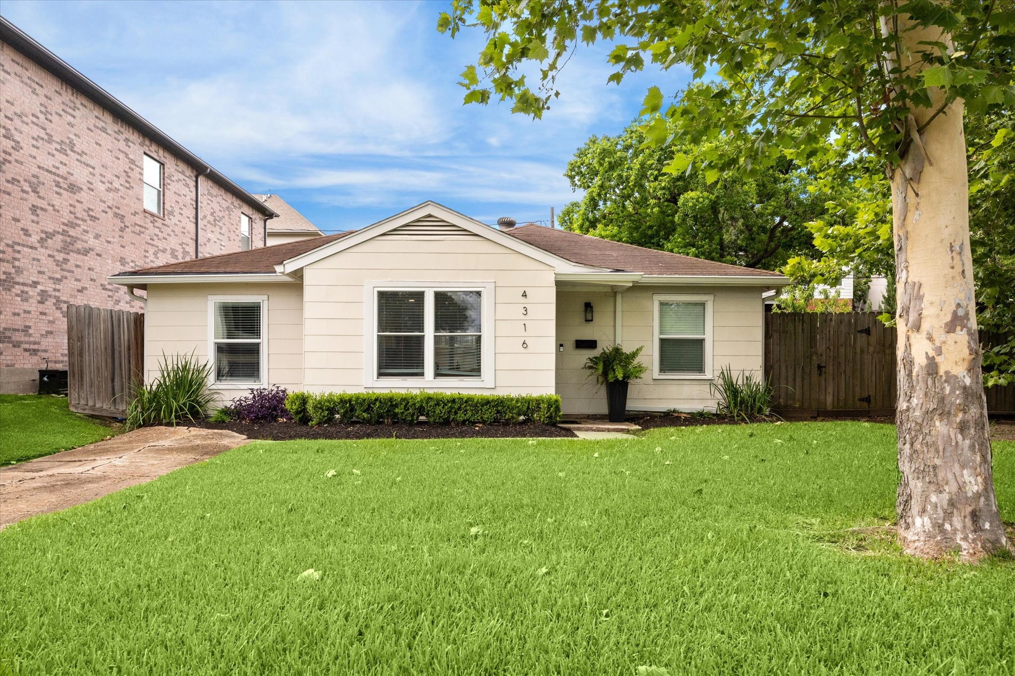 4316 Lafayette Street Bellaire TX 77401