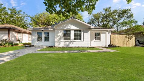 900 Largo Street Baytown TX 77520