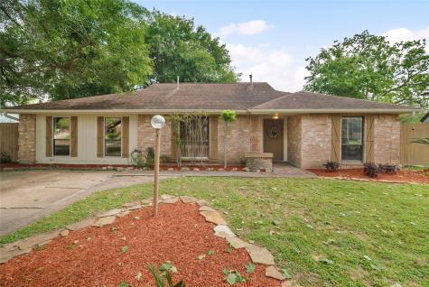 412 Westwood Drive Friendswood TX 77546