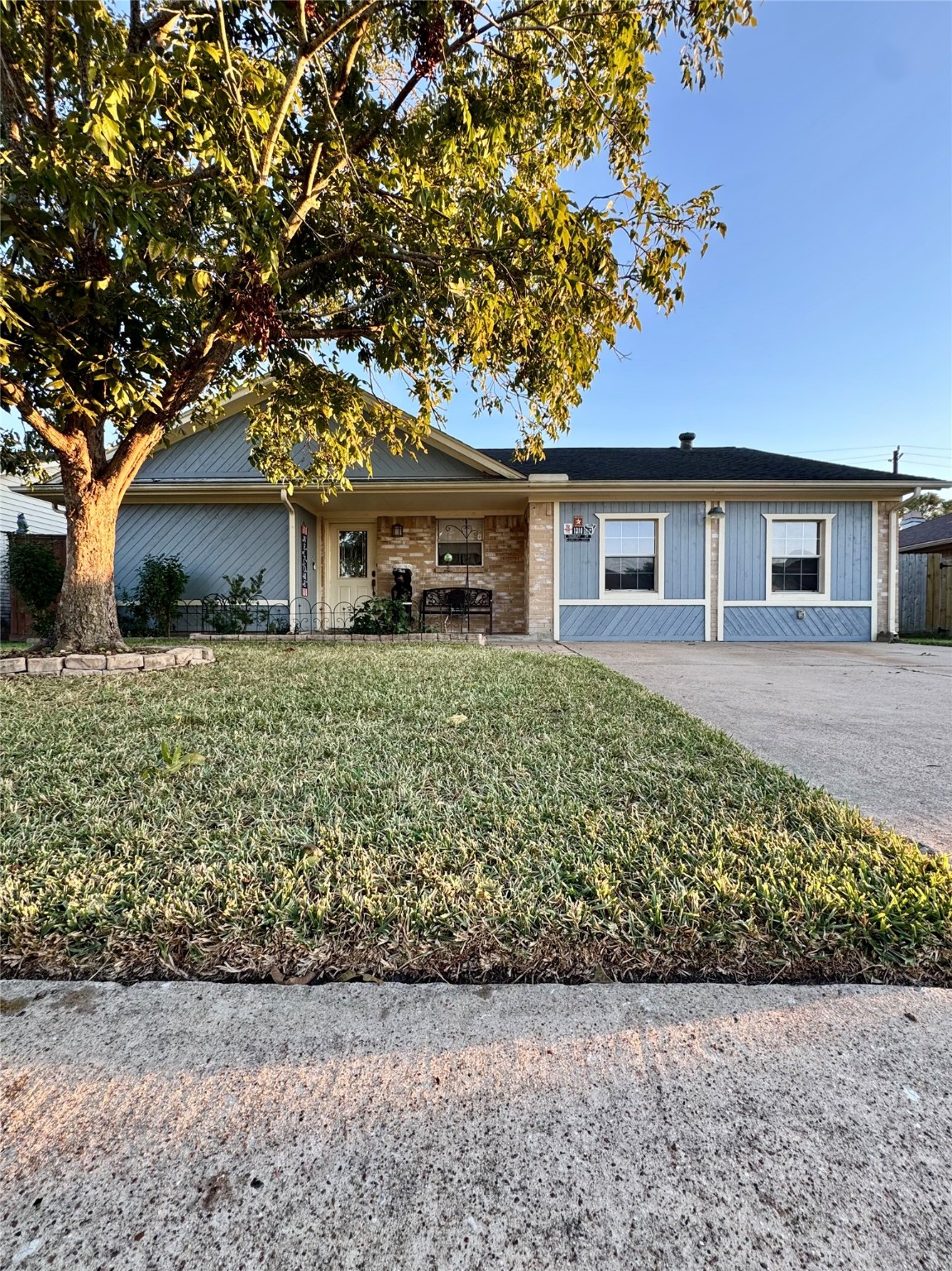 1310 Sudbury Drive Pasadena TX 77504