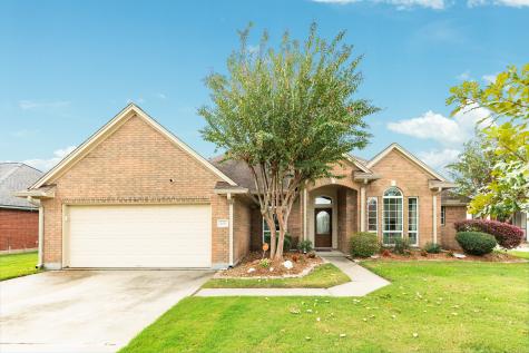 108 Hamilton Court Clute TX 77531