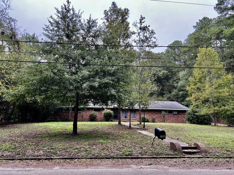 700 W Dogwood Street Woodville TX 75979