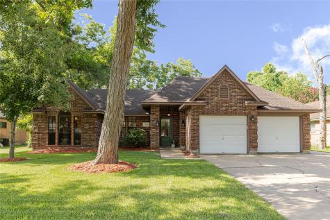 214 Balsam Street Lake Jackson TX 77566
