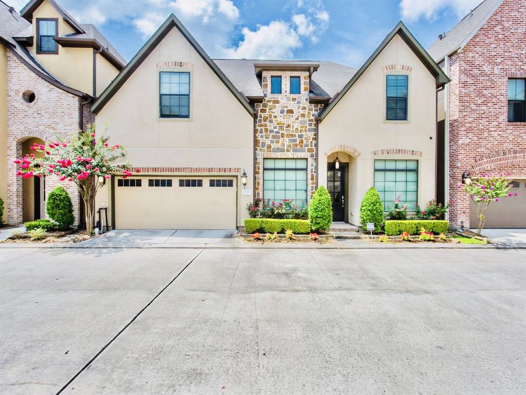 6709 Woodbend Park S Houston TX 77055