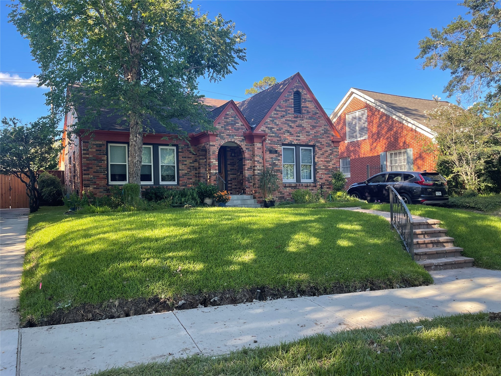 6735 Meadowlawn Street Houston TX 77023