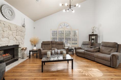 104 N Hickory Lane Columbus TX 78934