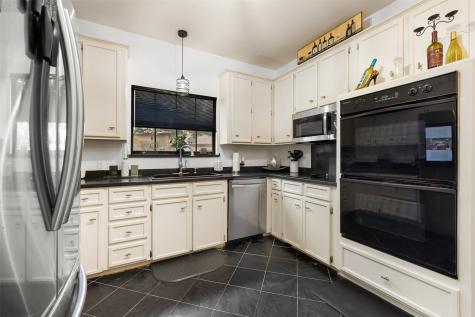 104 N Hickory Lane Columbus TX 78934