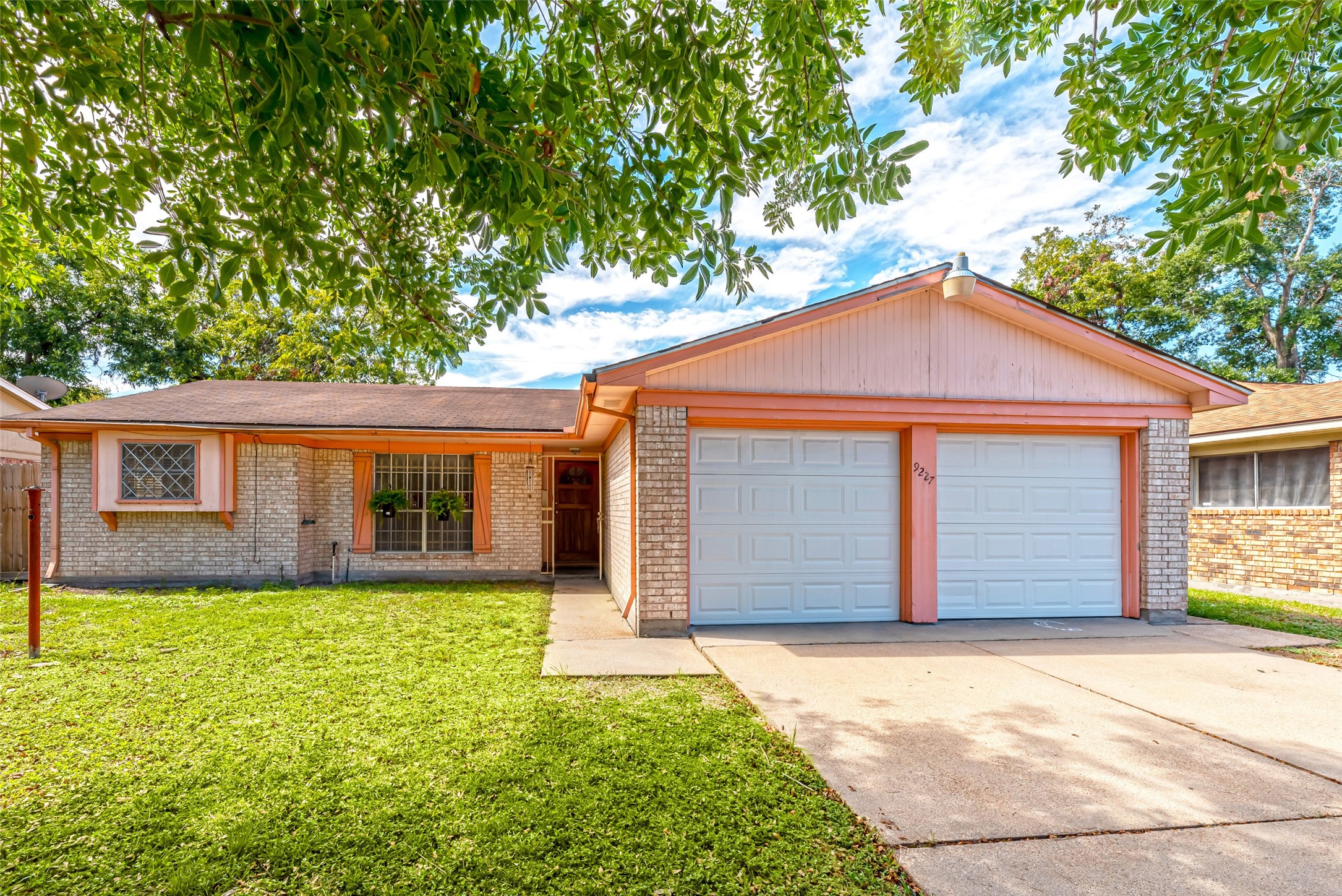 9227 Glen Shadow Drive Houston TX 77088