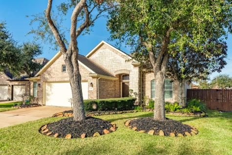 2604 Shady Springs Court Pearland TX 77584