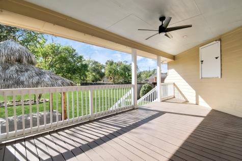 1019 N Country Club Drive La Porte TX 77571