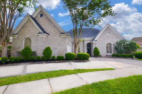 8722 Wyndham Village Drive Jersey Village TX 77040