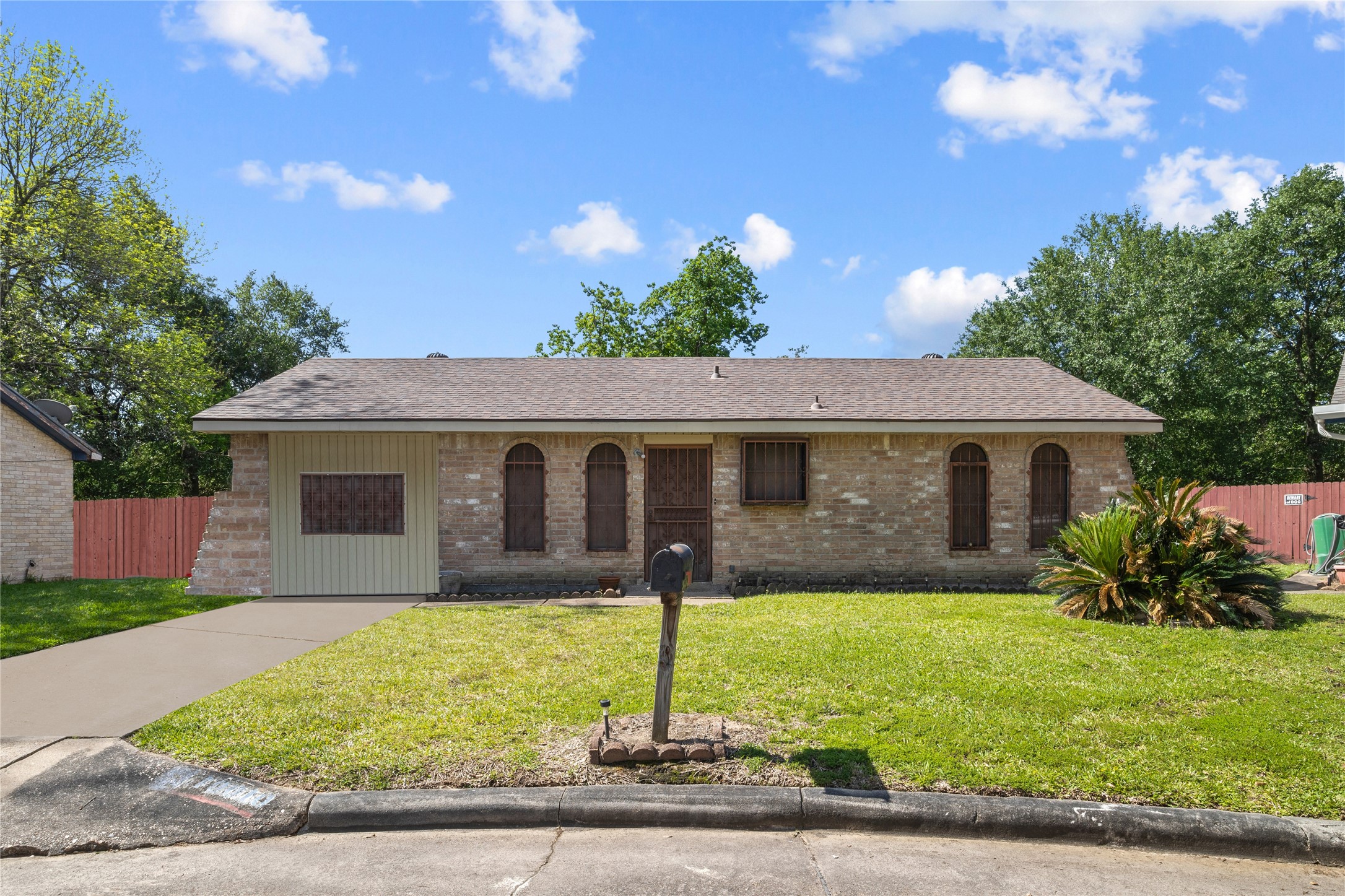 10010 Valley Falls Court Houston TX 77078