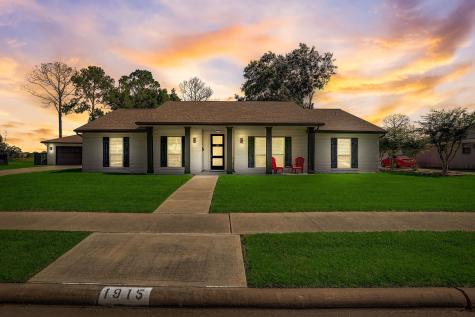 1915 Seakale Lane Houston TX 77062