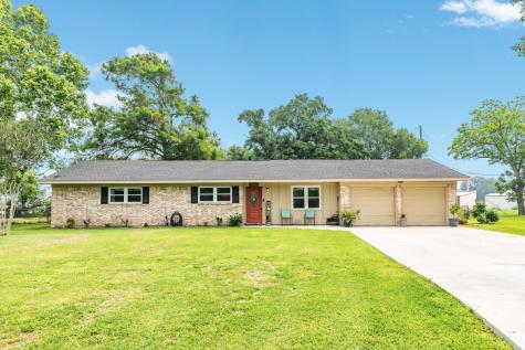 4 N Kaysie Street Angleton TX 77515