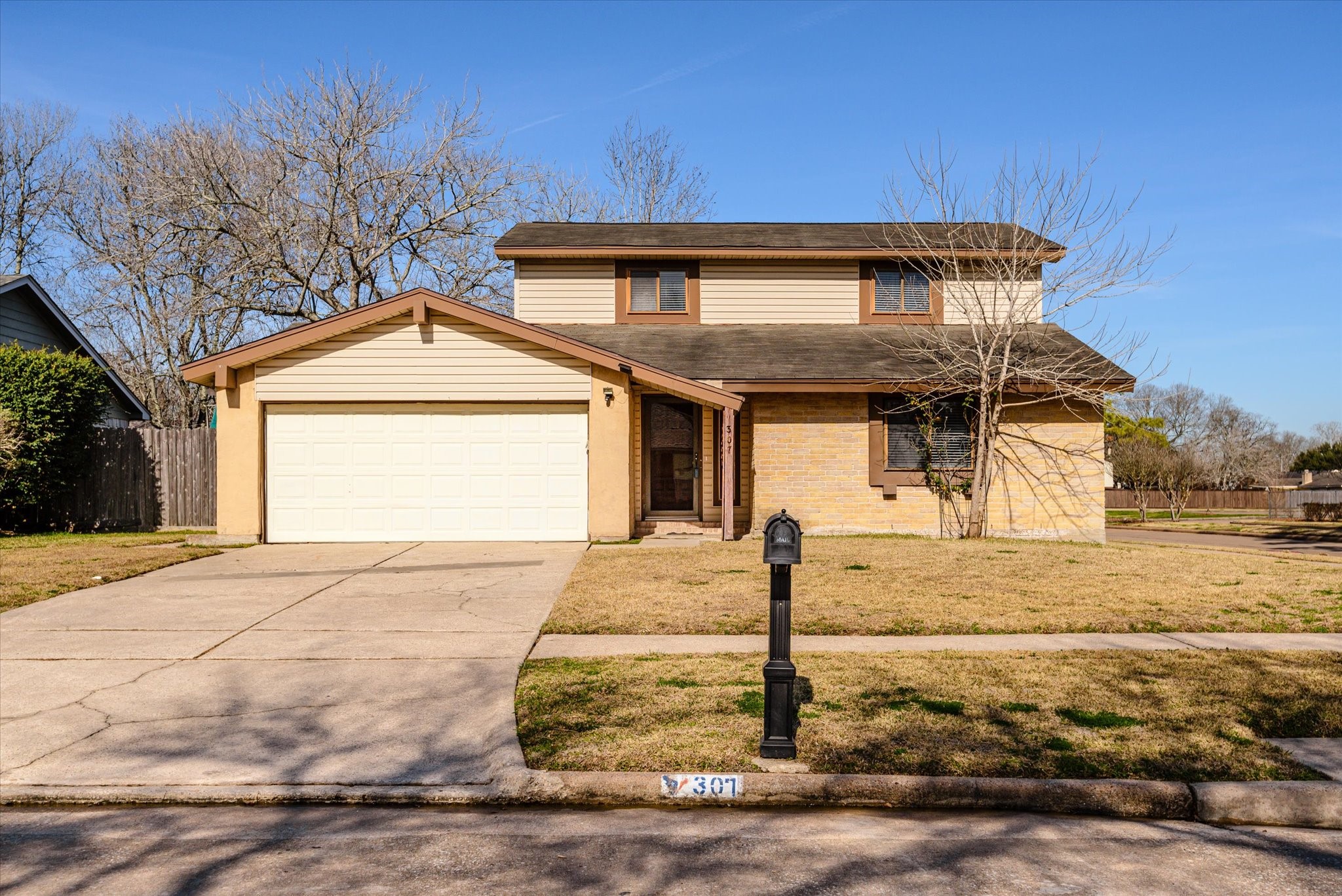 307 Leafwood Circle League City TX 77573