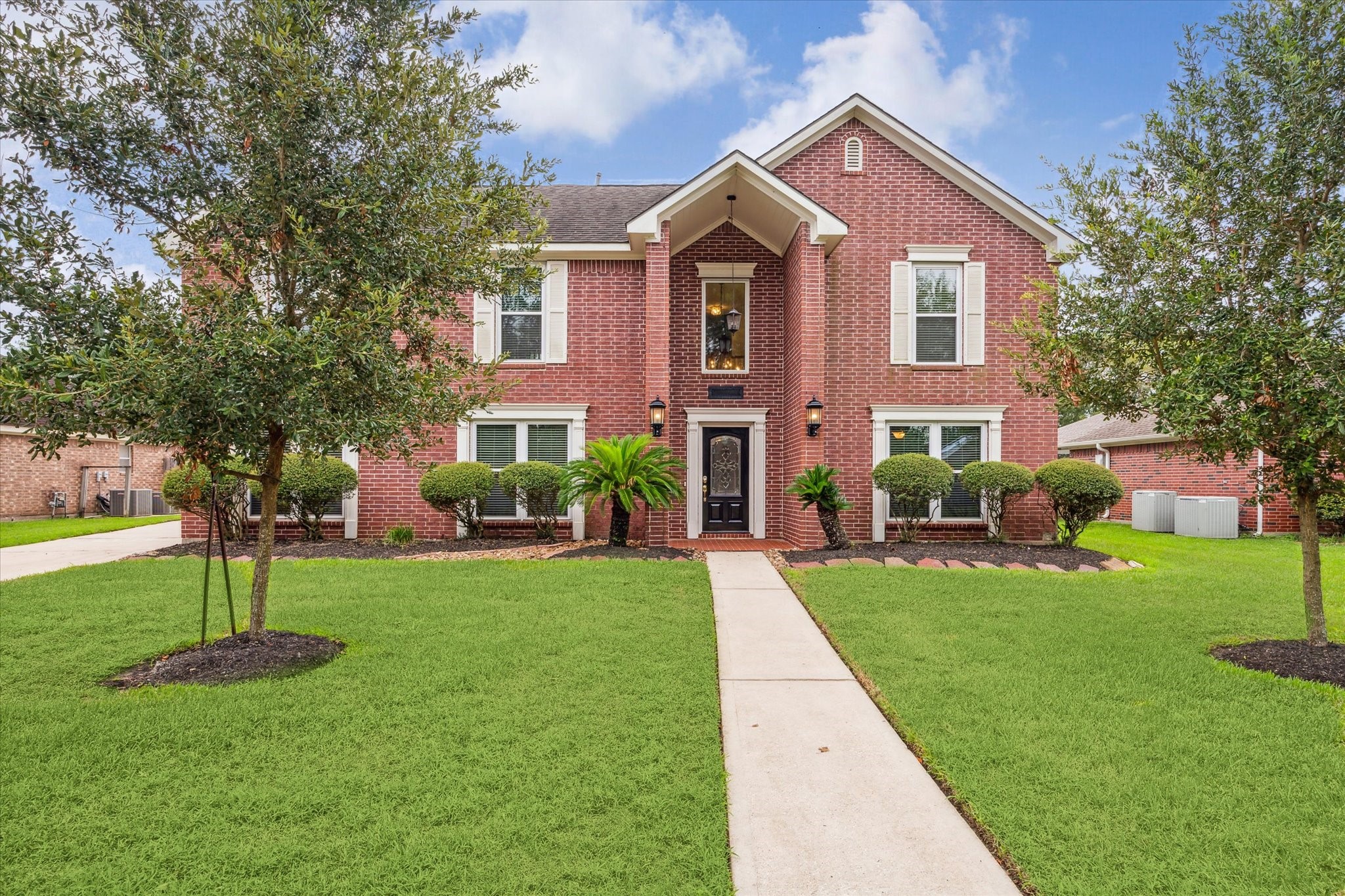 1914 Willow Lake Drive Pearland TX 77581