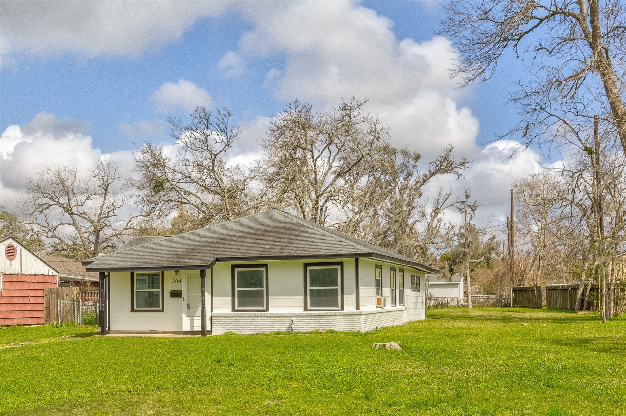 504 Elm Street Lake Jackson TX 77566