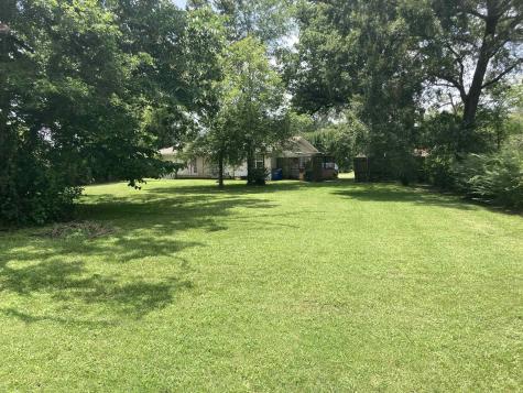 1305 E Goliad Avenue Crockett TX 75835