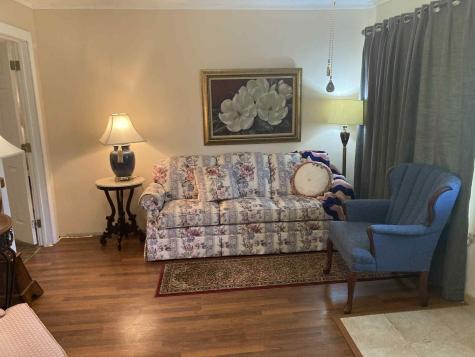 1305 E Goliad Avenue Crockett TX 75835