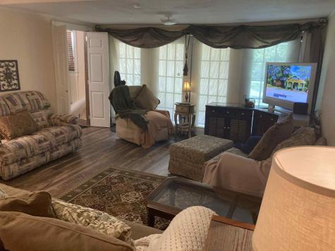 1305 E Goliad Avenue Crockett TX 75835