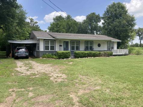 1305 E Goliad Avenue Crockett TX 75835