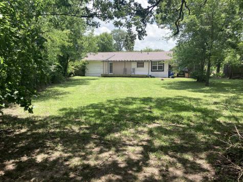 1305 E Goliad Avenue Crockett TX 75835