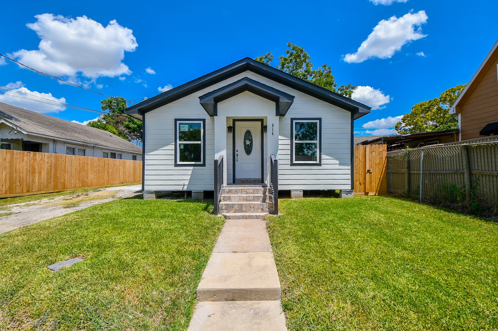 514 N Eastwood Street Houston TX 77011