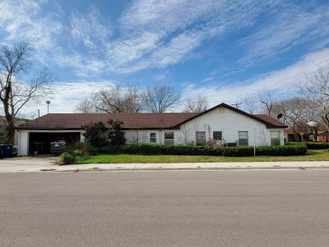 210 Tilley Street Port Lavaca TX 77979