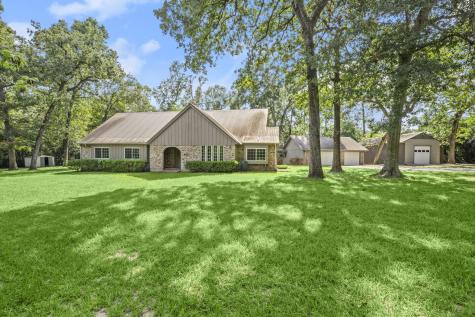 202 Pin Oak Lane Magnolia TX 77354